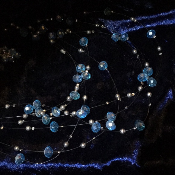 Blue bead and invisible wires - Picture 4 of 4